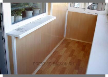 Теплое остекление балкона пластиковыми окнами и электрическим теплым полом в Балашихе